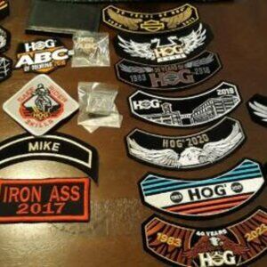 VINTAGE NEW HARLEY DAVIDSON 21 EMBROIDERY PATCHES 5 PINS 1 CHARM